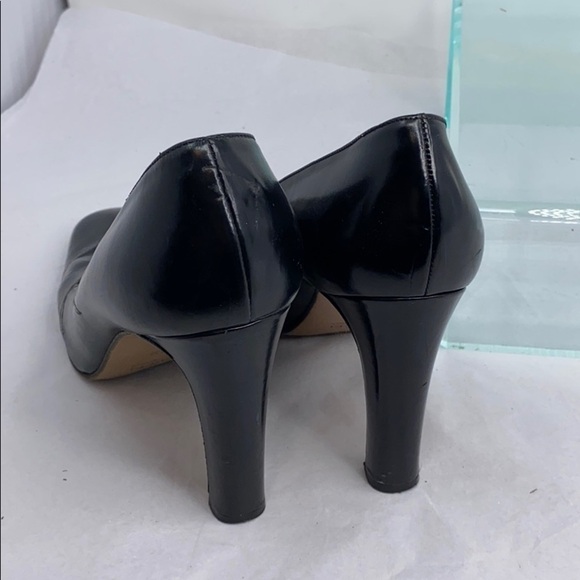 Gucci Sz 7.5B Black Leather Pumps - Picture 10 of 14